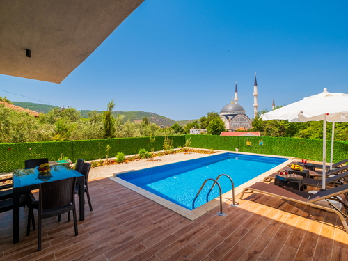 gece  -  Kasım
  | Kalkan Yeşilköy'de Çift Jakuzili 6 Kişilik Villa: Huzurlu Doğa Tatili